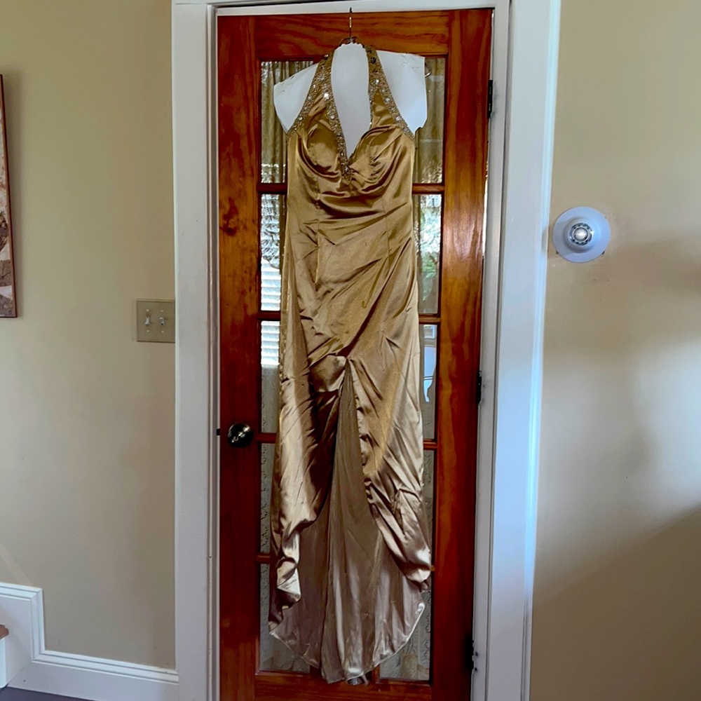 Jovani Prom Gown w. Train